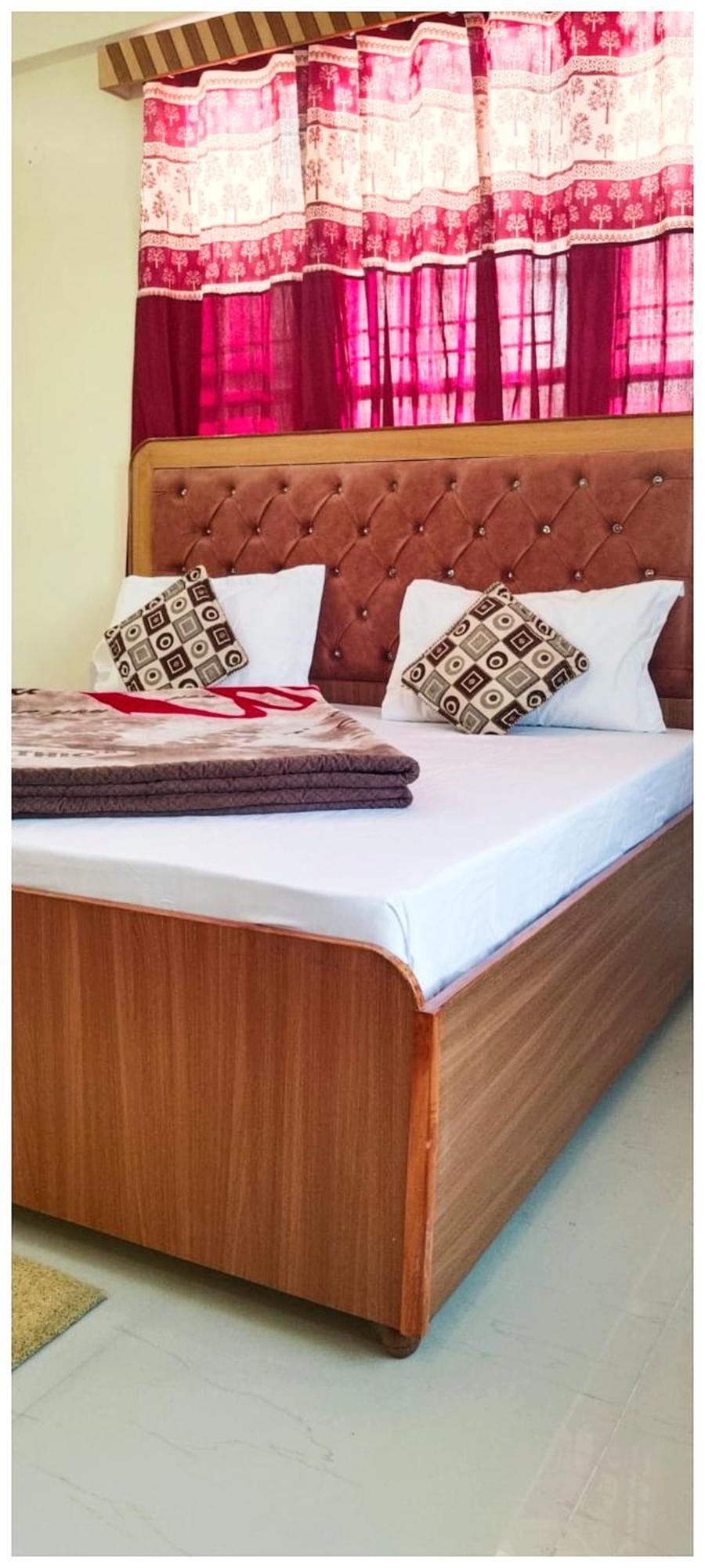 Simla Hotel K R I S H N A B - B Near Mall Road And Temple Exterior foto